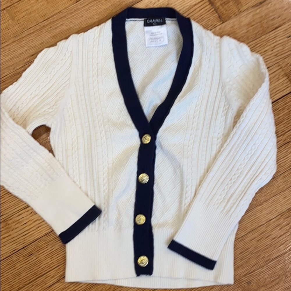 Chanel cropped cardigan Sz 36